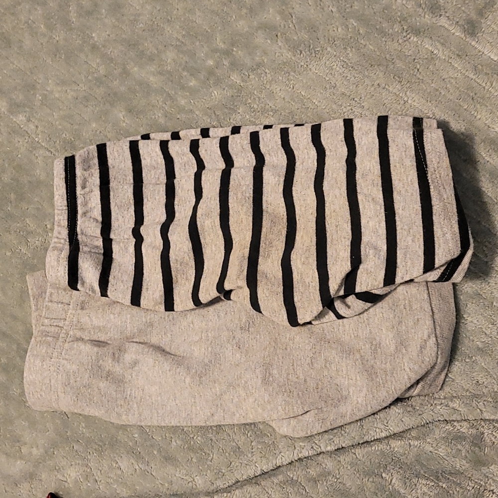 Set of sleep shorts